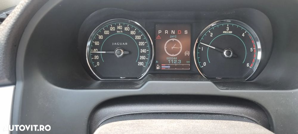 Jaguar XF 2.2D - 5