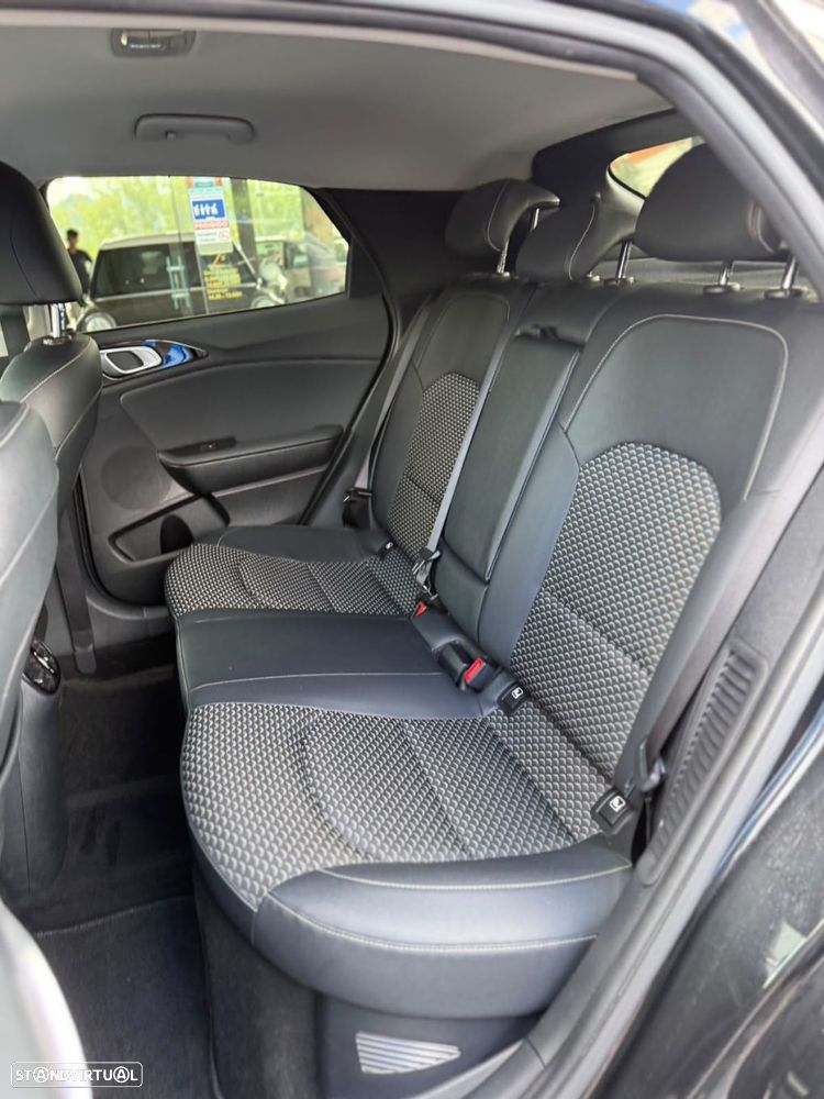 Kia XCeed 1.6 GDi PHEV Tech - 19