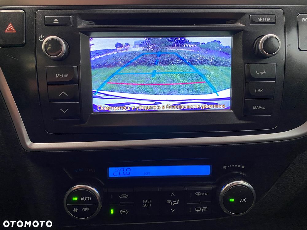 Toyota Auris 1.8 HSD Luna - 10