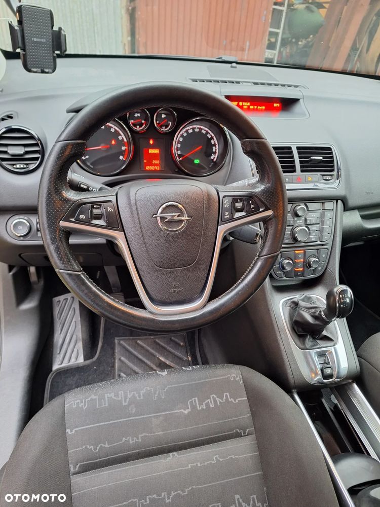 Opel Meriva - 10