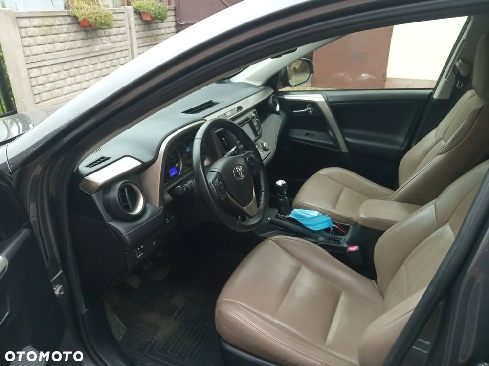 Toyota RAV4 2.2 D-4D Prestige - 4