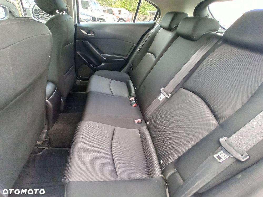 Mazda 3 - 8