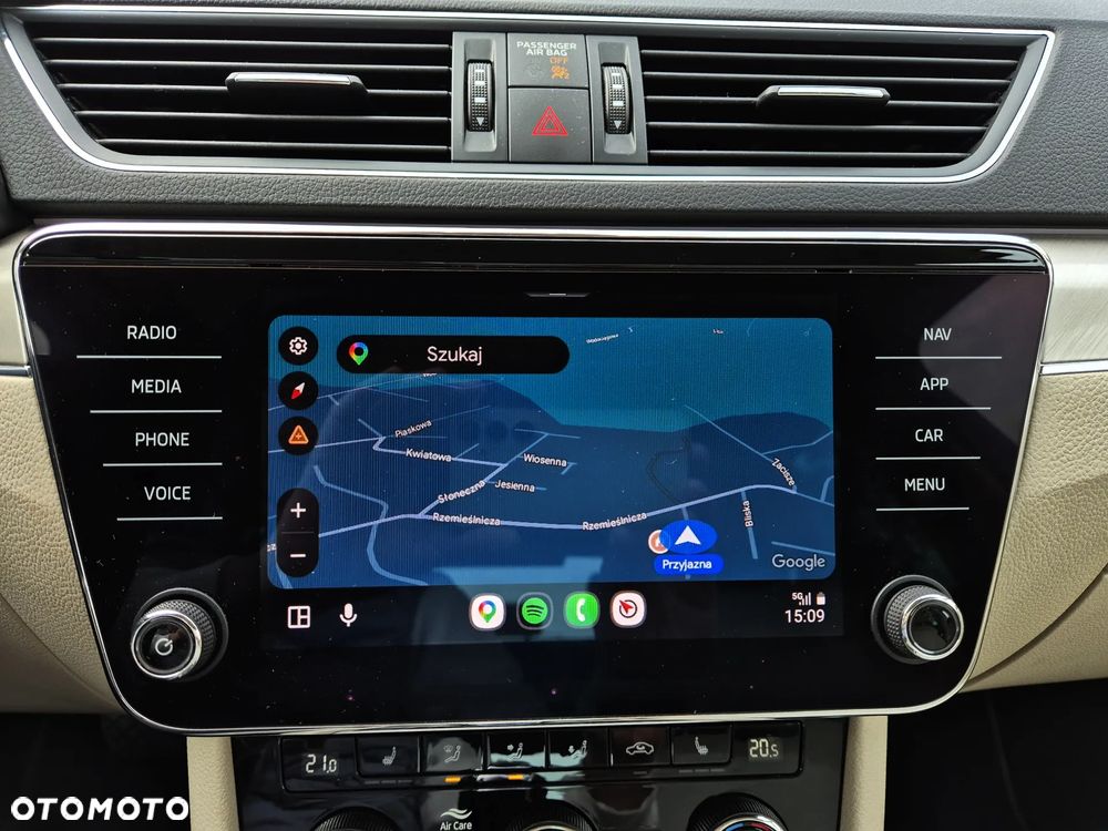 Skoda Superb 2.0 TSI Style DSG - 25