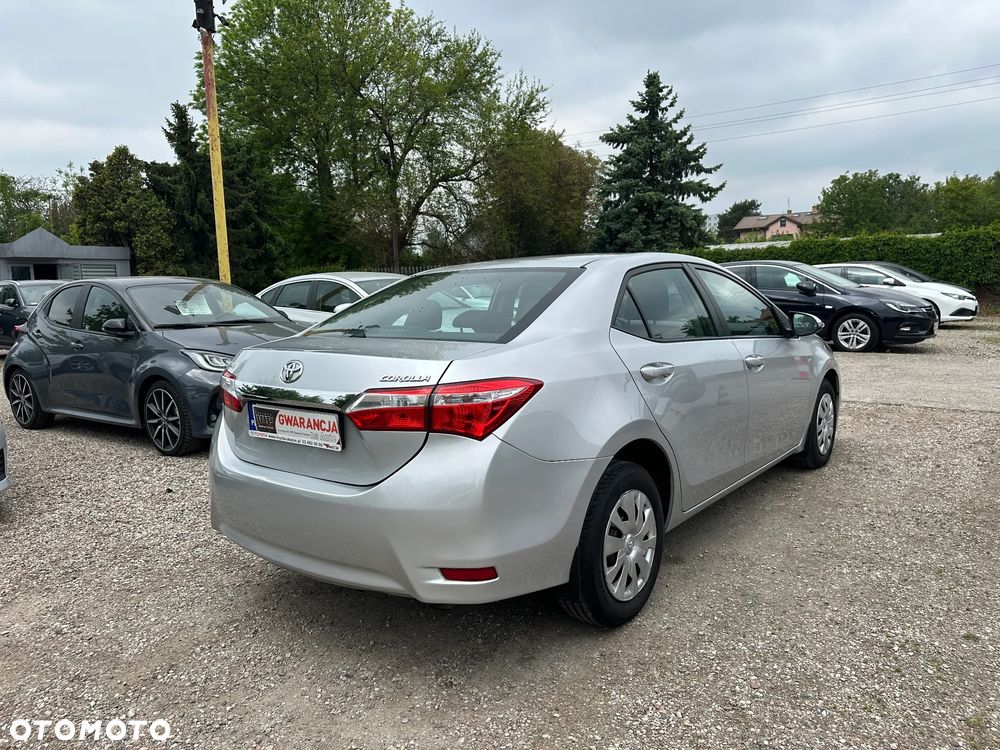Toyota Corolla - 10