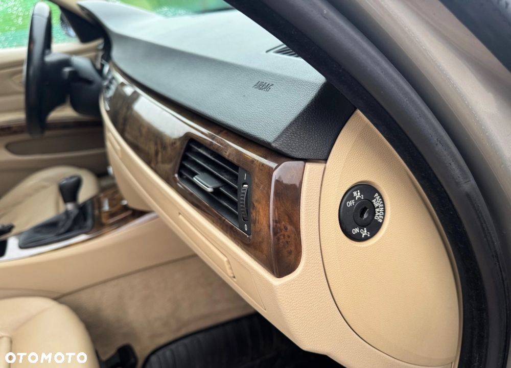 BMW Seria 3 320i Edition Sport - 19