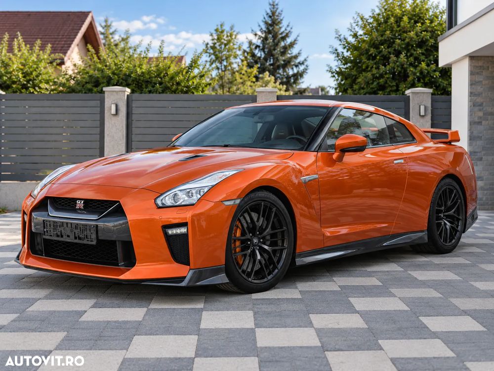 Nissan GT-R