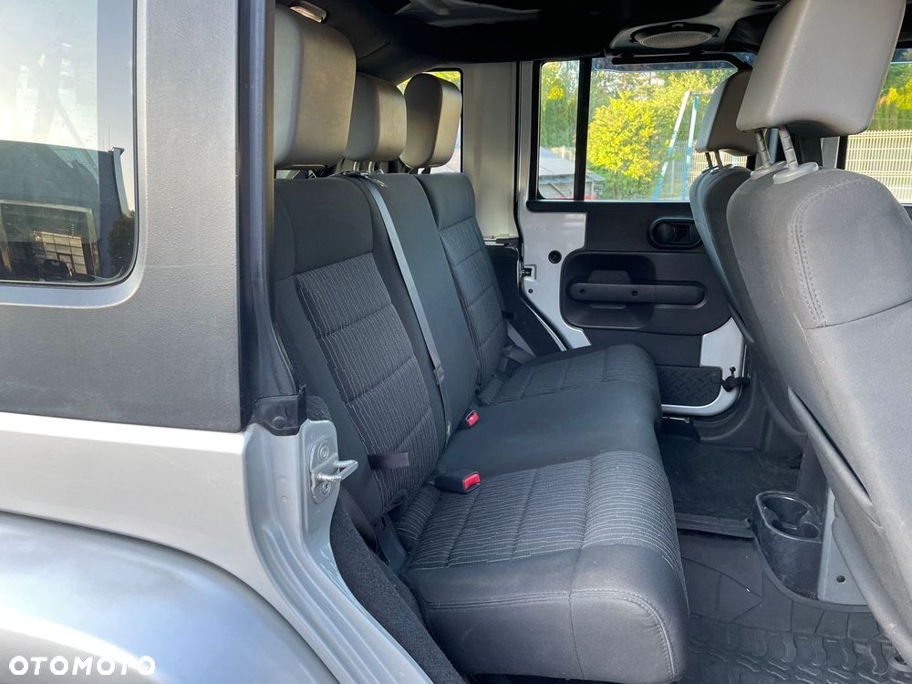 Jeep Wrangler Unlimited 2.8 CRD DPF Automatik Sport - 13