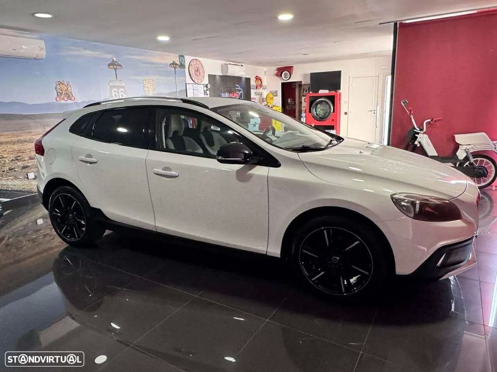 Volvo V40 Cross Country 2.0 D4 Momentum - 5