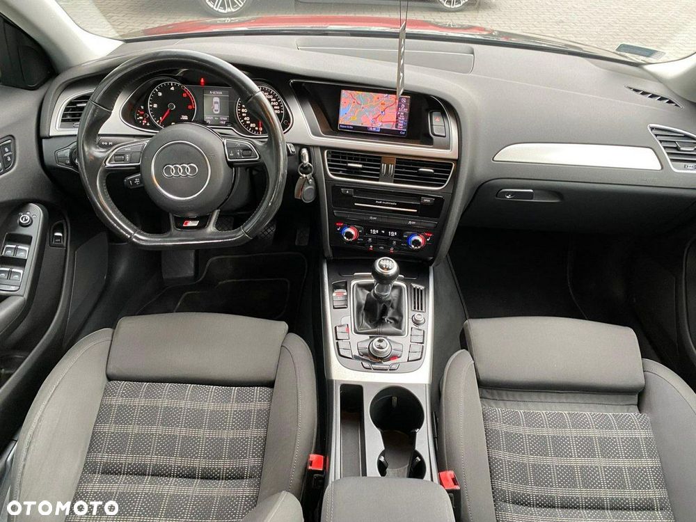 Audi A4 Limousine - 11