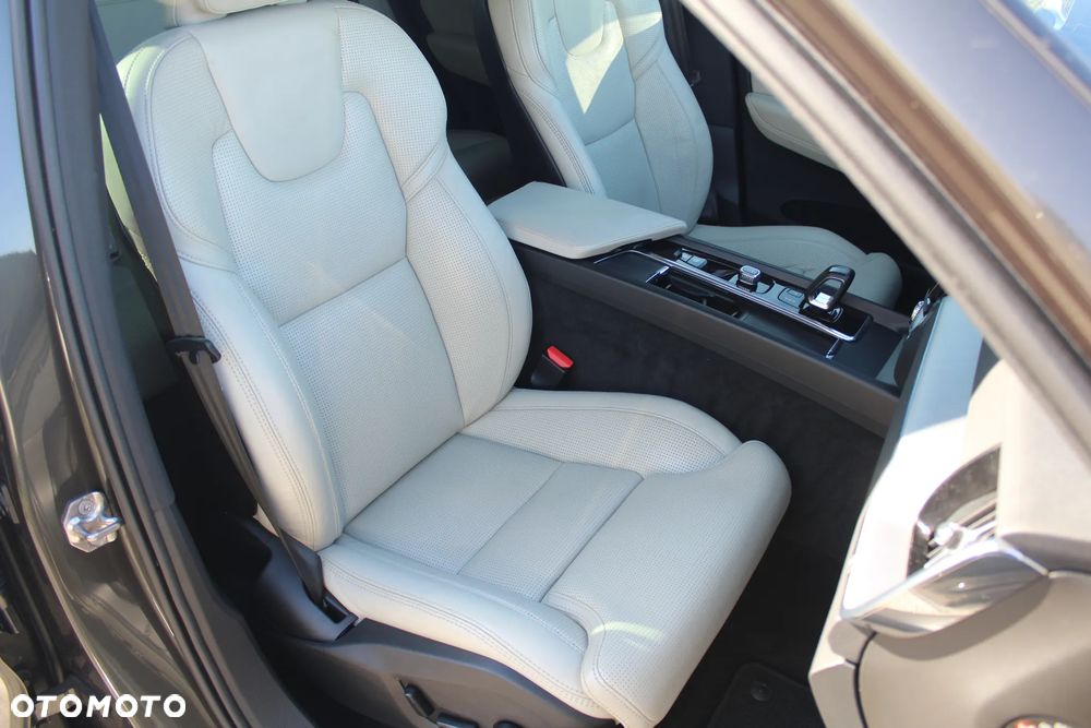 Volvo XC 60 B4 D AWD Geartronic Momentum Pro - 18