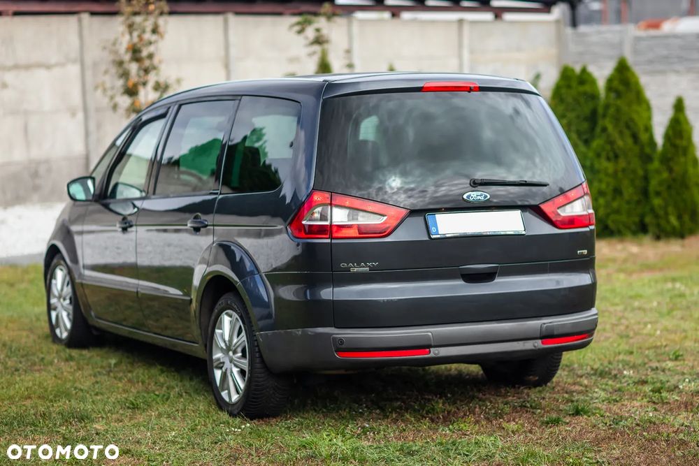 Ford Galaxy - 16