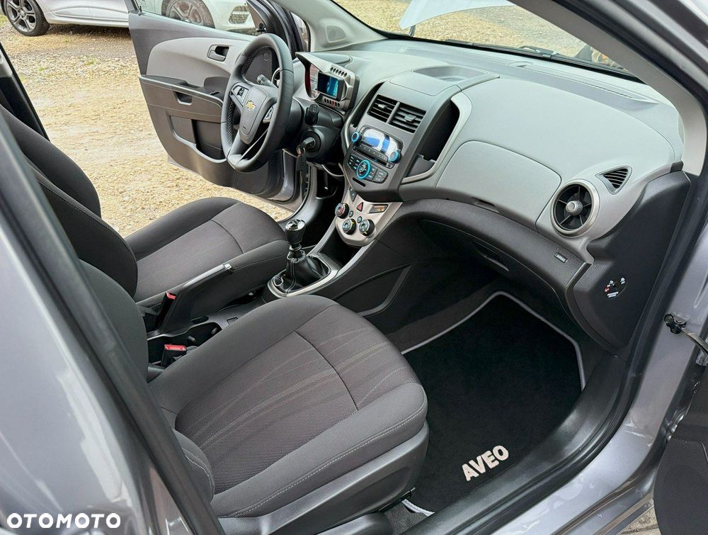 Chevrolet Aveo 1.2 LT - 22