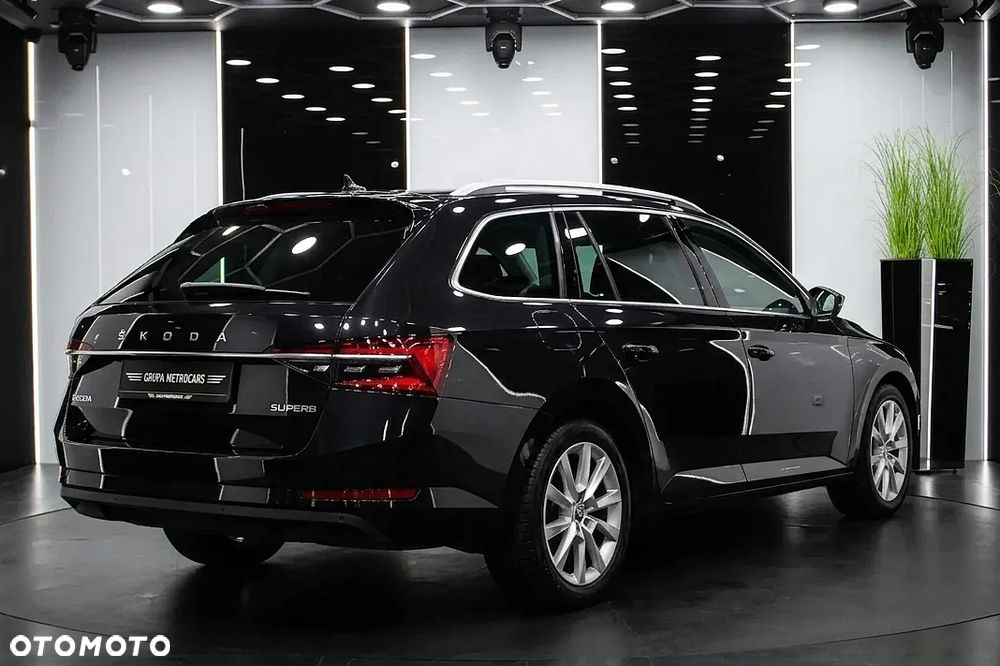 Skoda Superb 2.0 TDI SCR Style DSG - 5