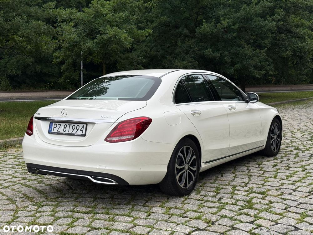 Mercedes-Benz Klasa C 200 4-Matic 7G-TRONIC - 4