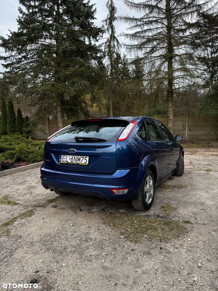 Ford Focus 1.6 16V Ambiente - 8