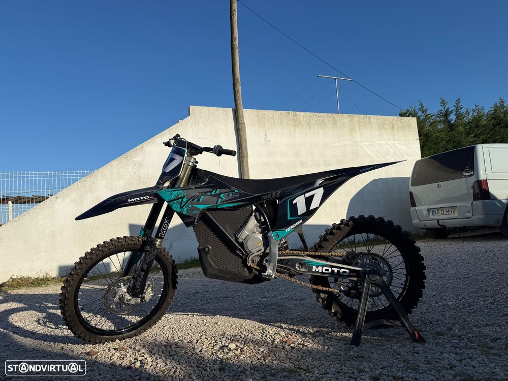 Outra não listada Outra - 20