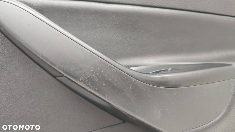 BOCZEK PRZÓD PRAWY CZARNY SKÓRA VW PASSAT B6 EUROPA - 3