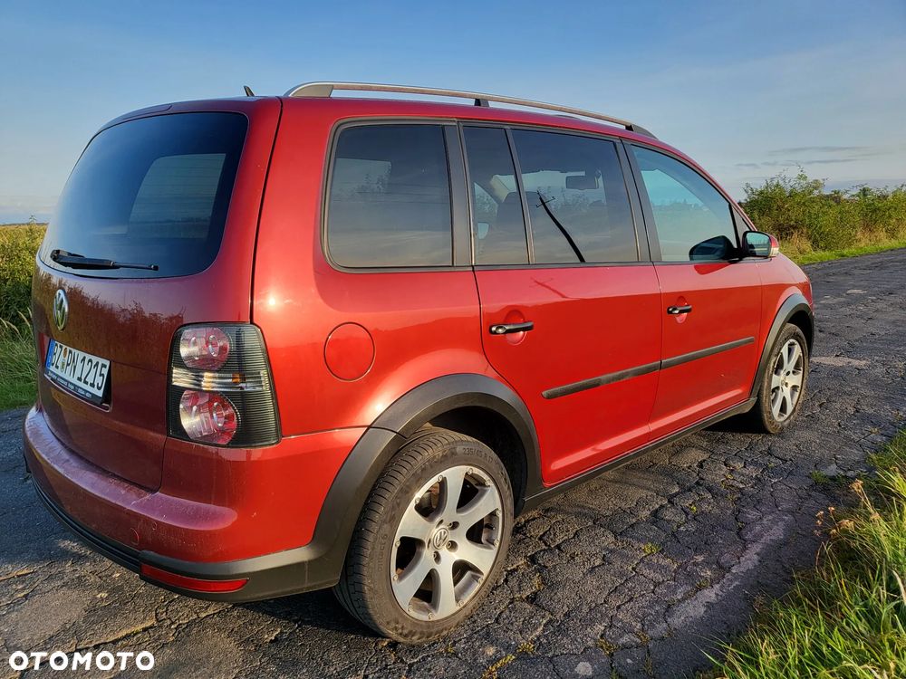 Volkswagen Touran 2.0 TDI DPF Cross - 22
