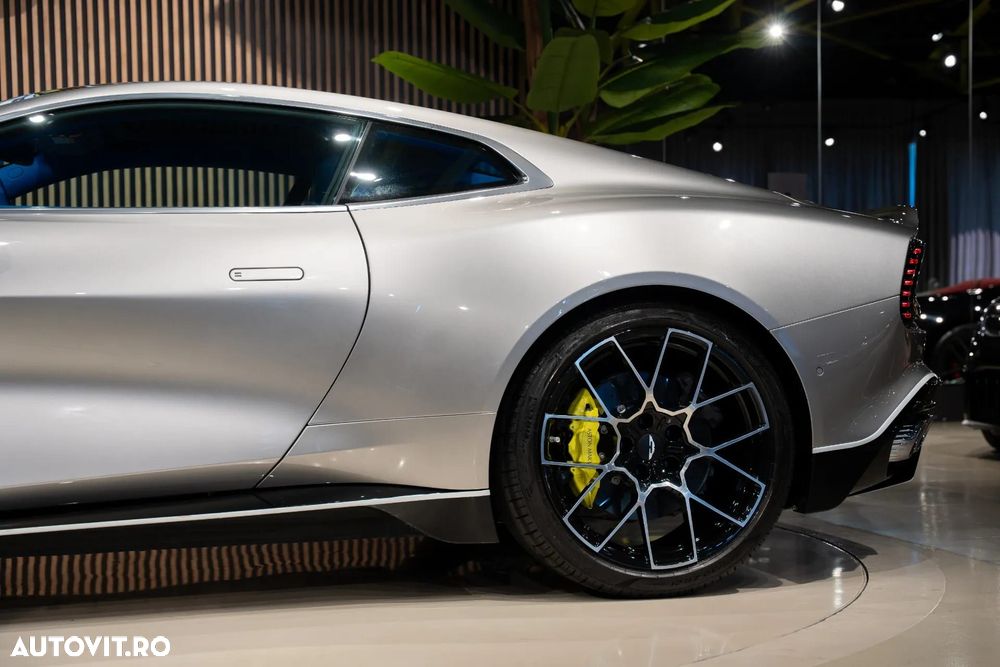 Aston Martin Vanquish - 20