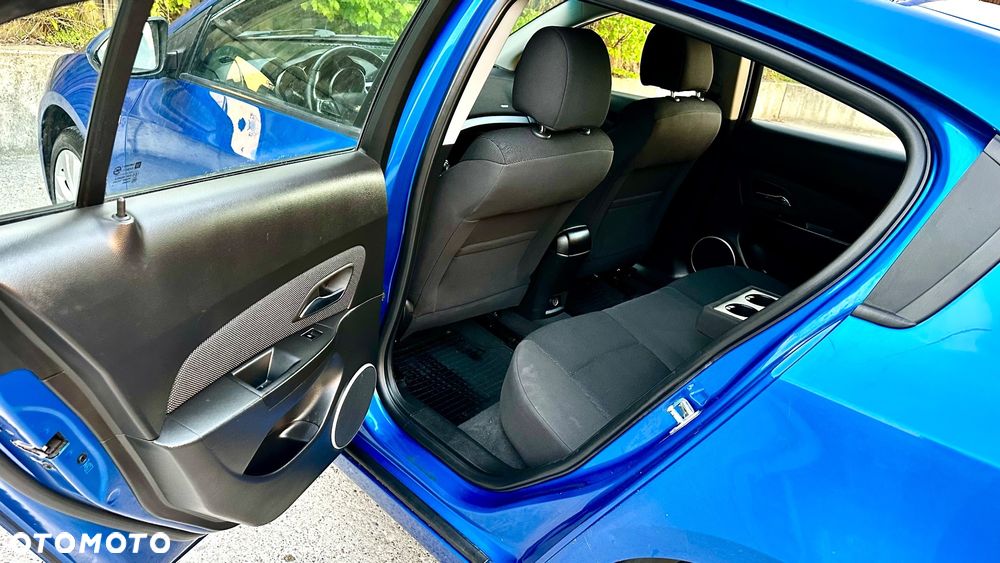 Chevrolet Cruze 1.6 LT - 11
