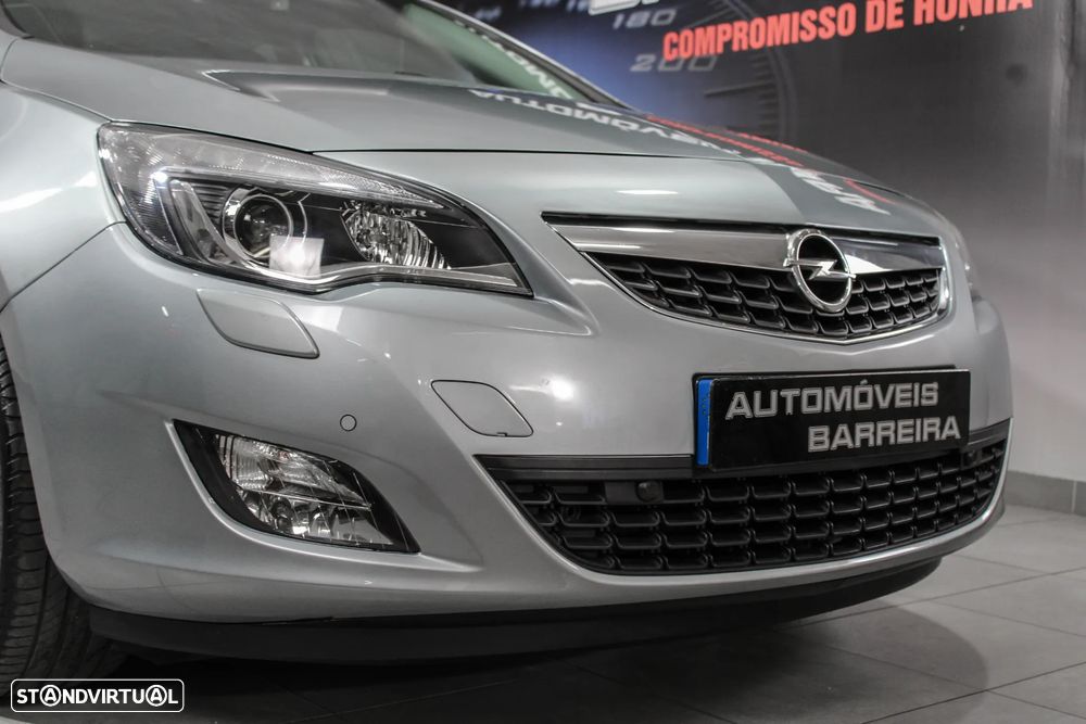 Opel Astra 1.7 CDTi Cosmo - 25