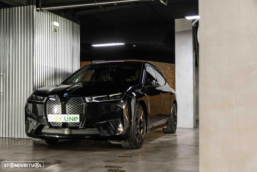 BMW iX M60 - 27