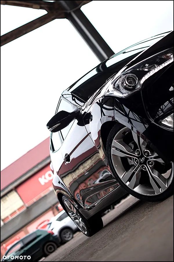 Hyundai Veloster - 12
