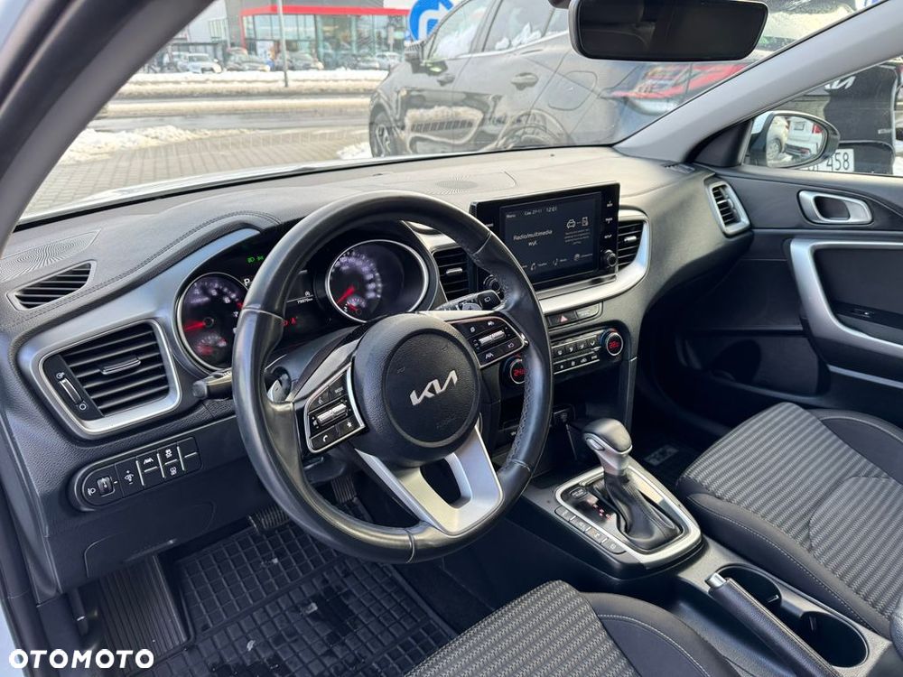Kia Ceed 1.5 T-GDI M DCT - 9