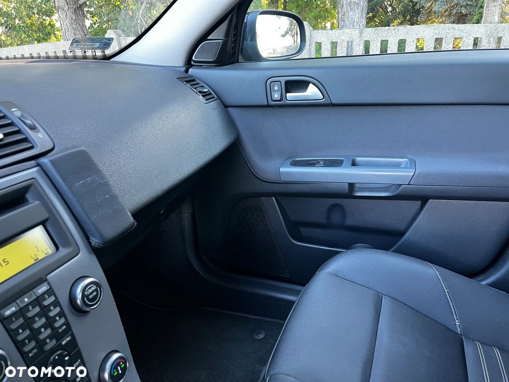 Volvo V50 - 22