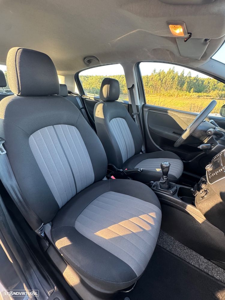 Fiat Punto 1.3 M-Jet Easy S&S - 20