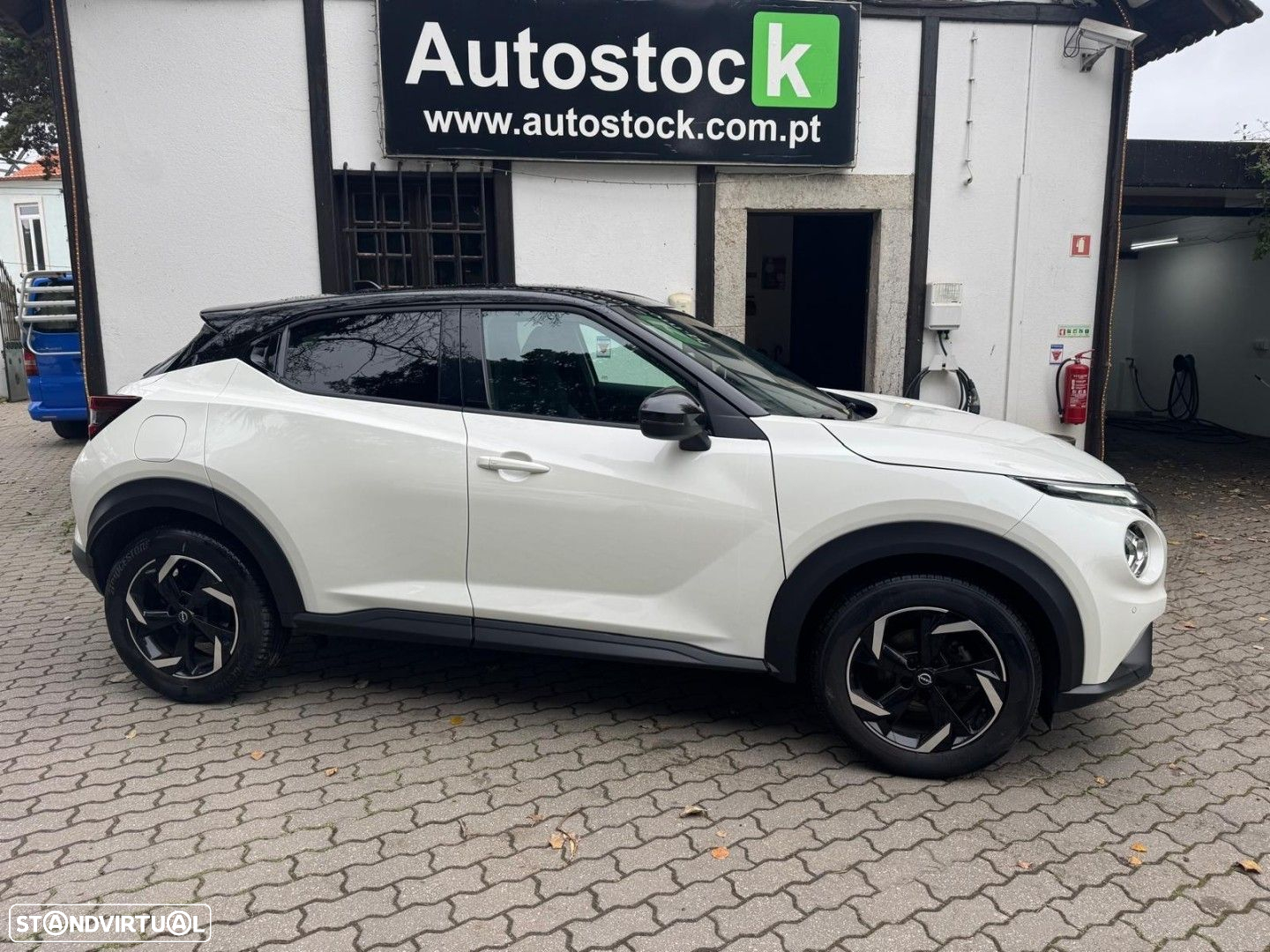 Nissan Juke 1.0 DIG-T N-Connecta - 4