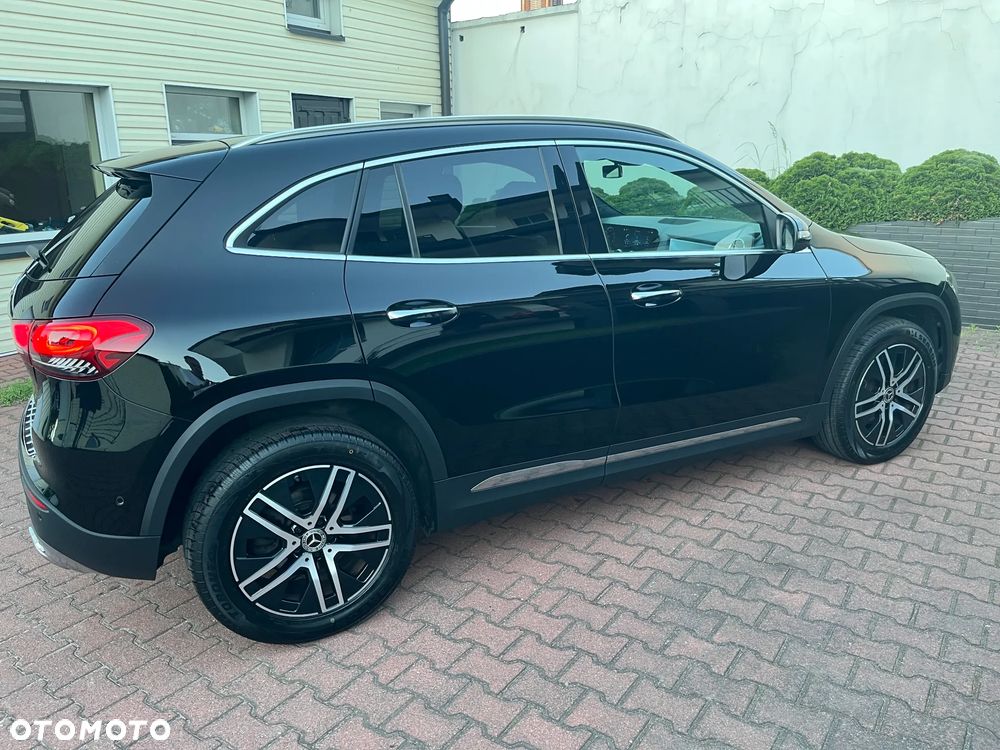 Mercedes-Benz GLA 200 Style - 9