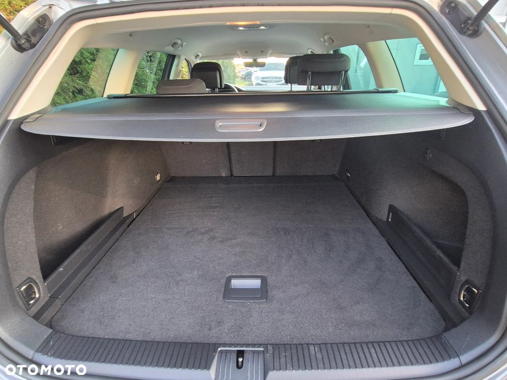 Volkswagen Passat - 27