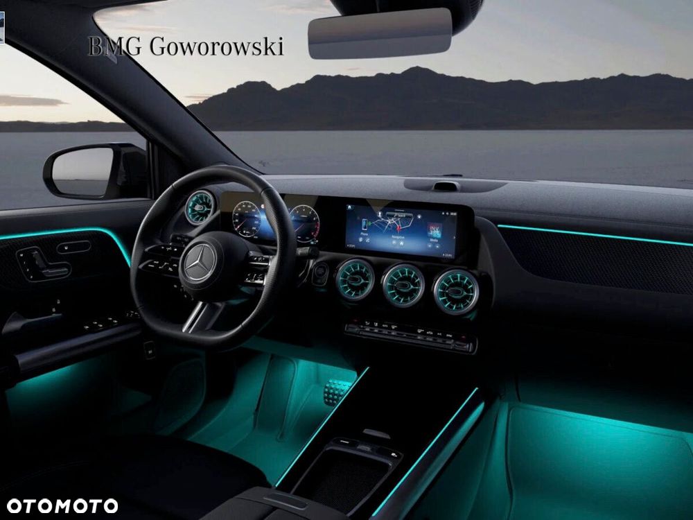 Mercedes-Benz GLA - 8