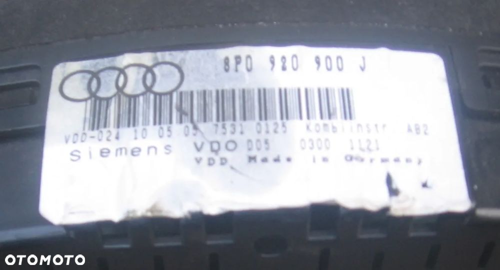 licznik AUDI A3 8P benzyna 8P0920900J - 2