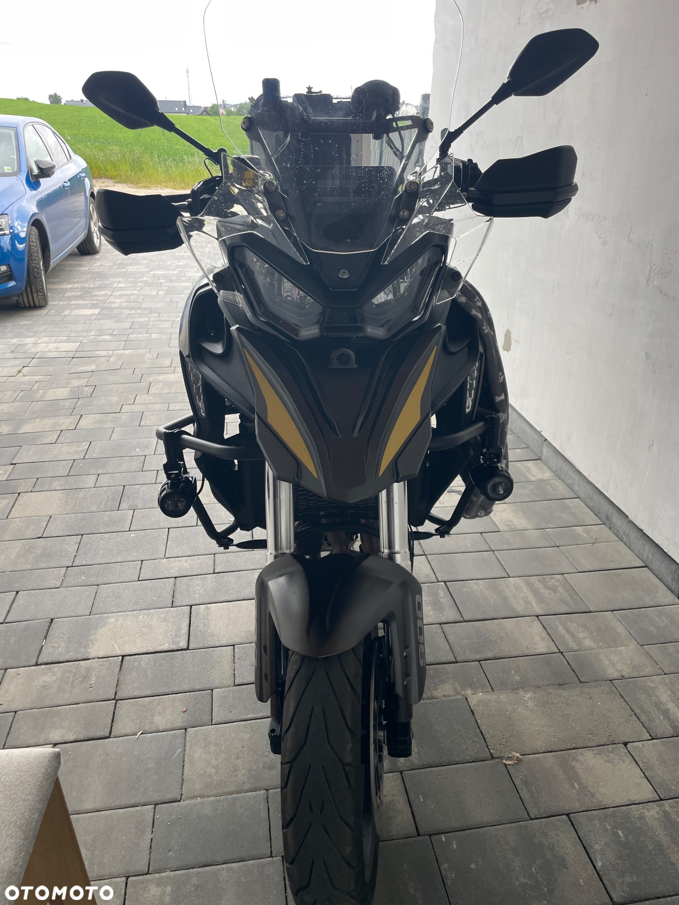 QJMOTOR 900 S - 4