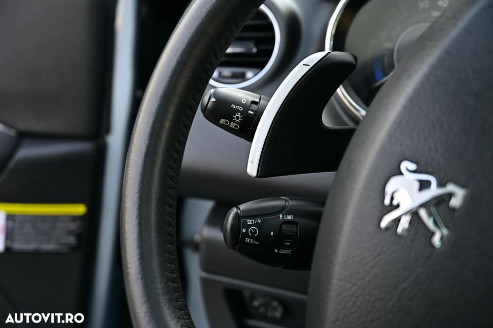 Peugeot 3008 Hybrid4 - 22