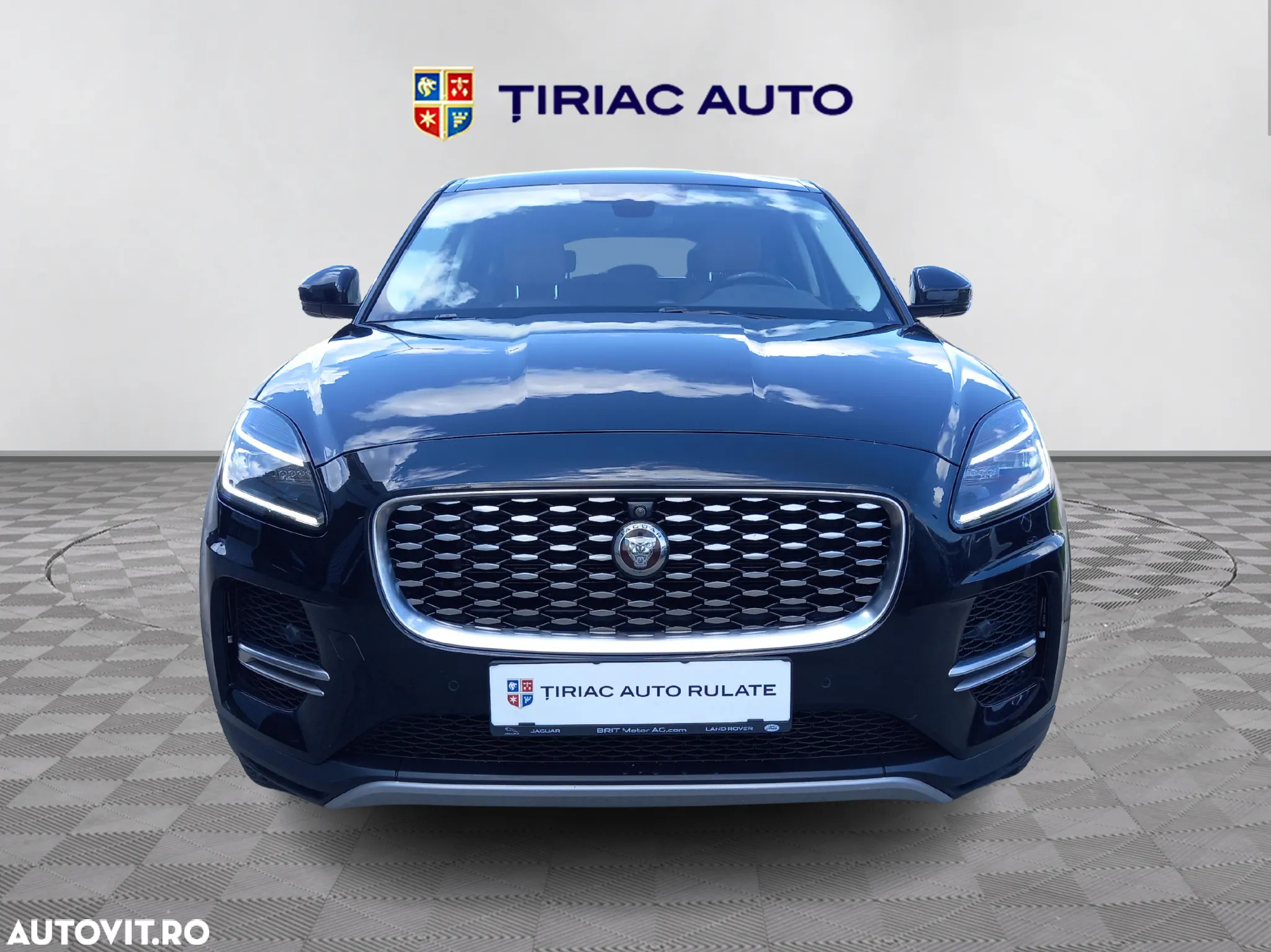 Jaguar E-Pace - 8