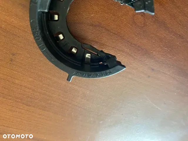 MOCOWANIE ŻARNIKA ŻARÓWKI XENON FORD FOCUS MK2 VP8M5X13N019A - 3