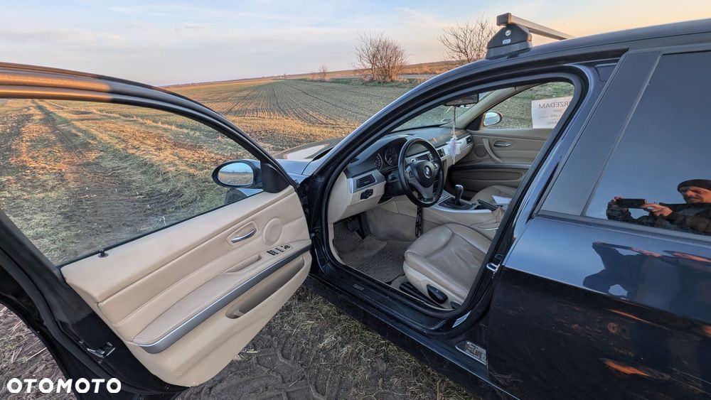 BMW Seria 3 320i - 10