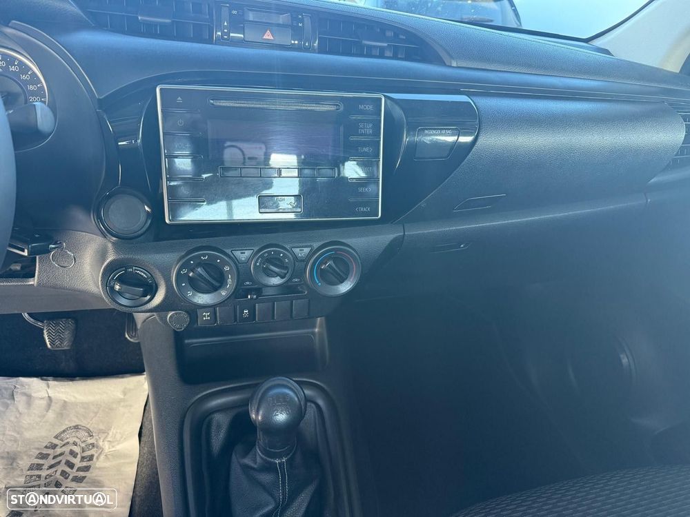 Toyota Hilux - 17