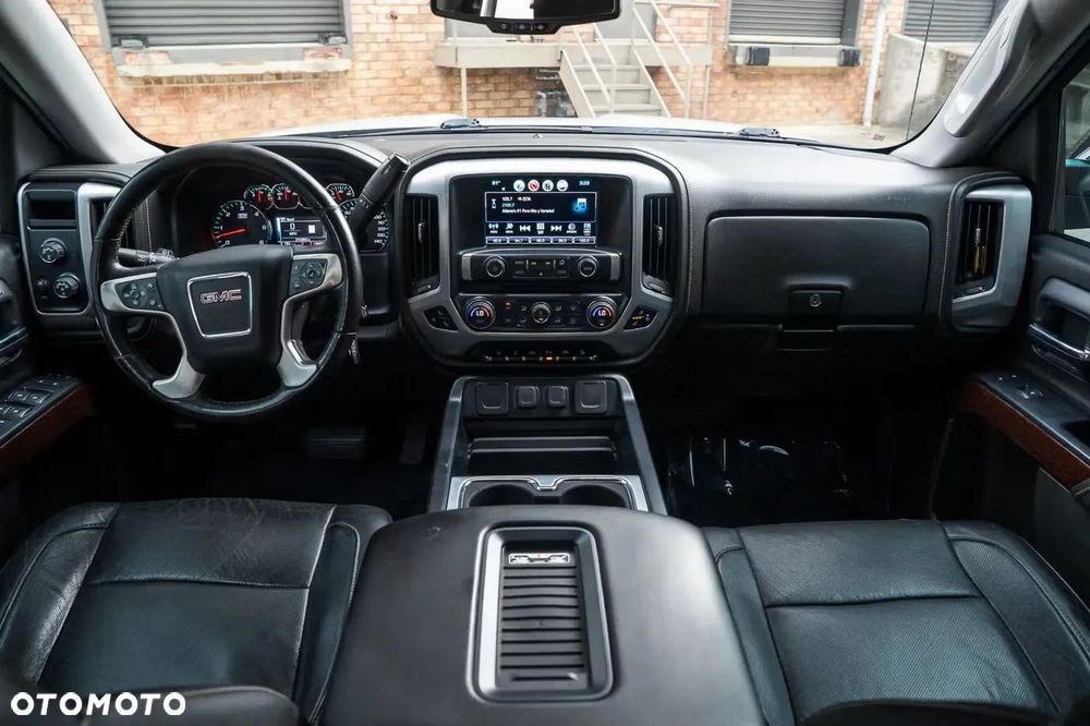 GMC Sierra - 21