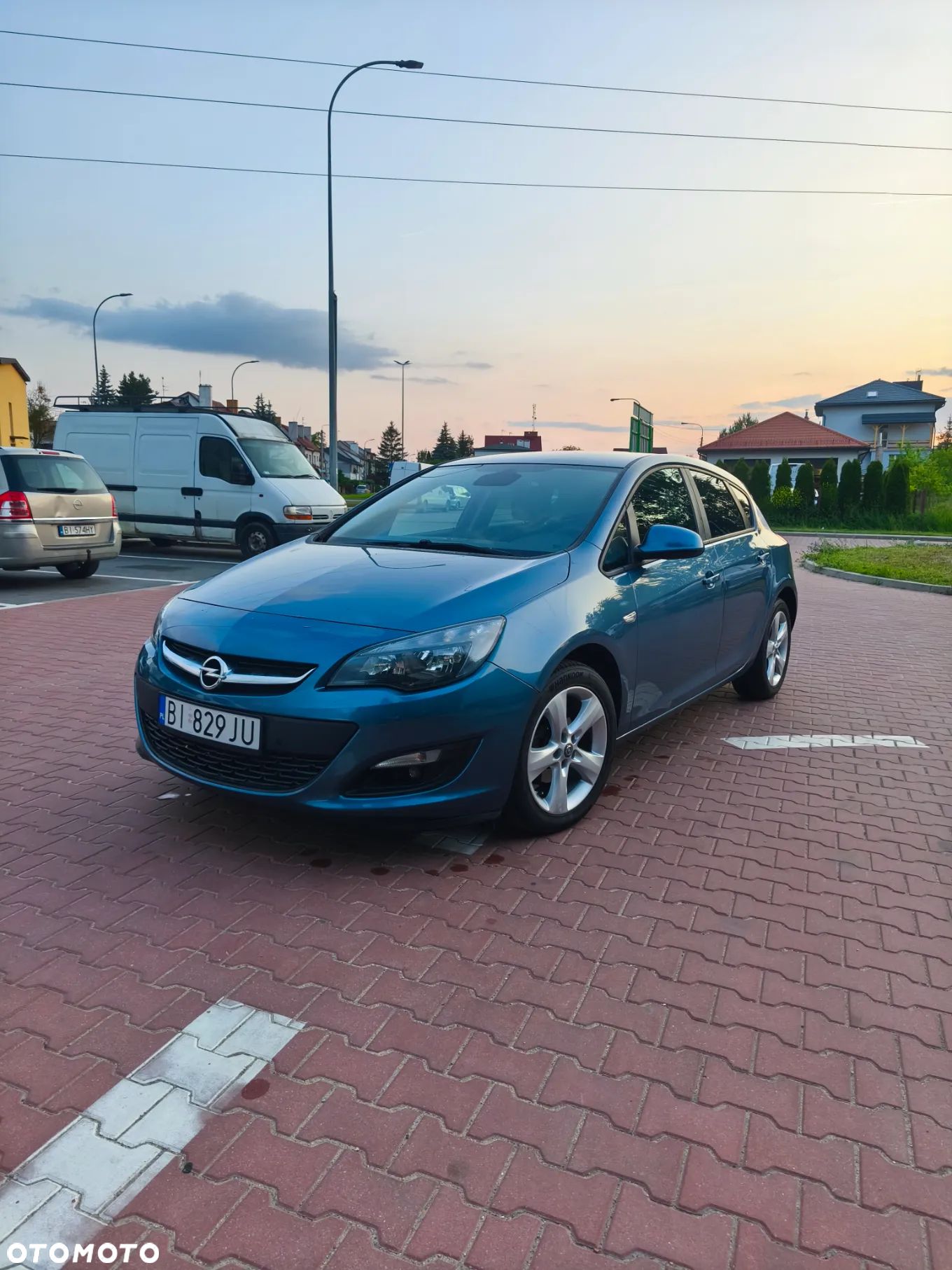 Opel Astra 1.4 Turbo Color Edition - 1