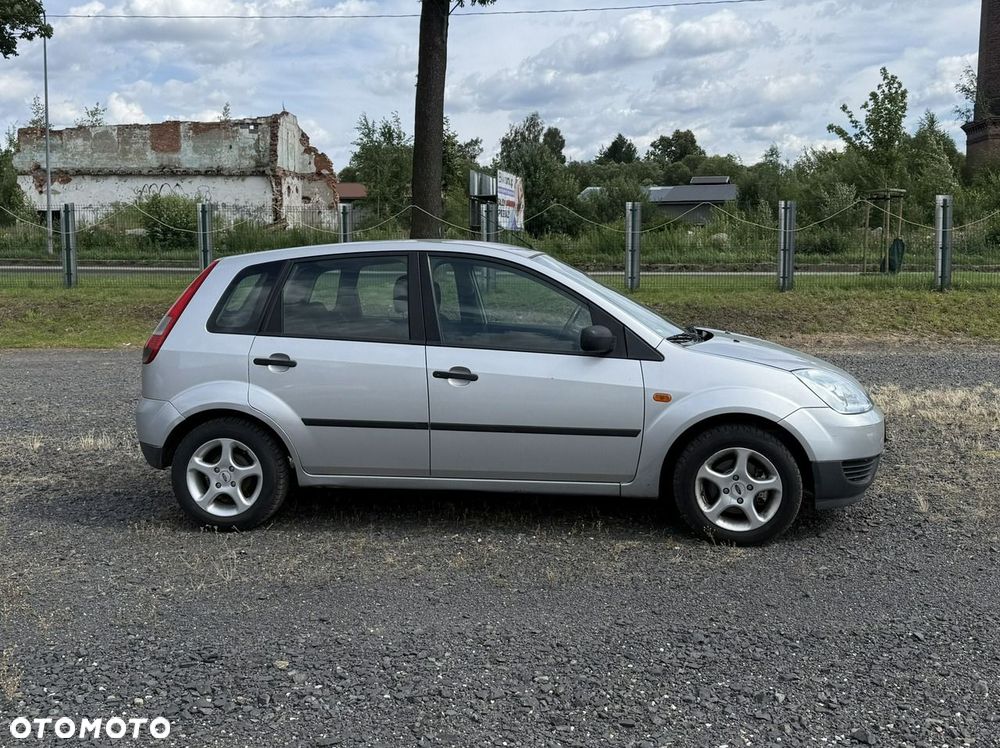 Ford Fiesta - 2
