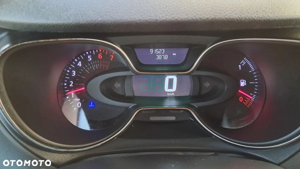 Renault Captur (ENERGY) TCe 90 LIMITED - 38