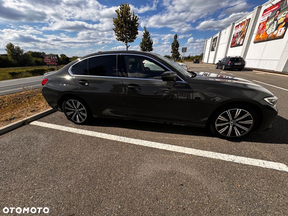 BMW Seria 3 330e Luxury Line - 5