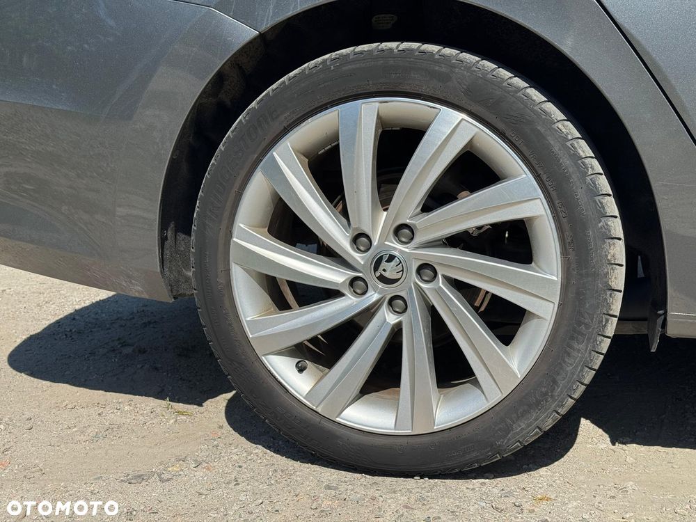 Skoda Octavia 2.0 TDI Style DSG - 33
