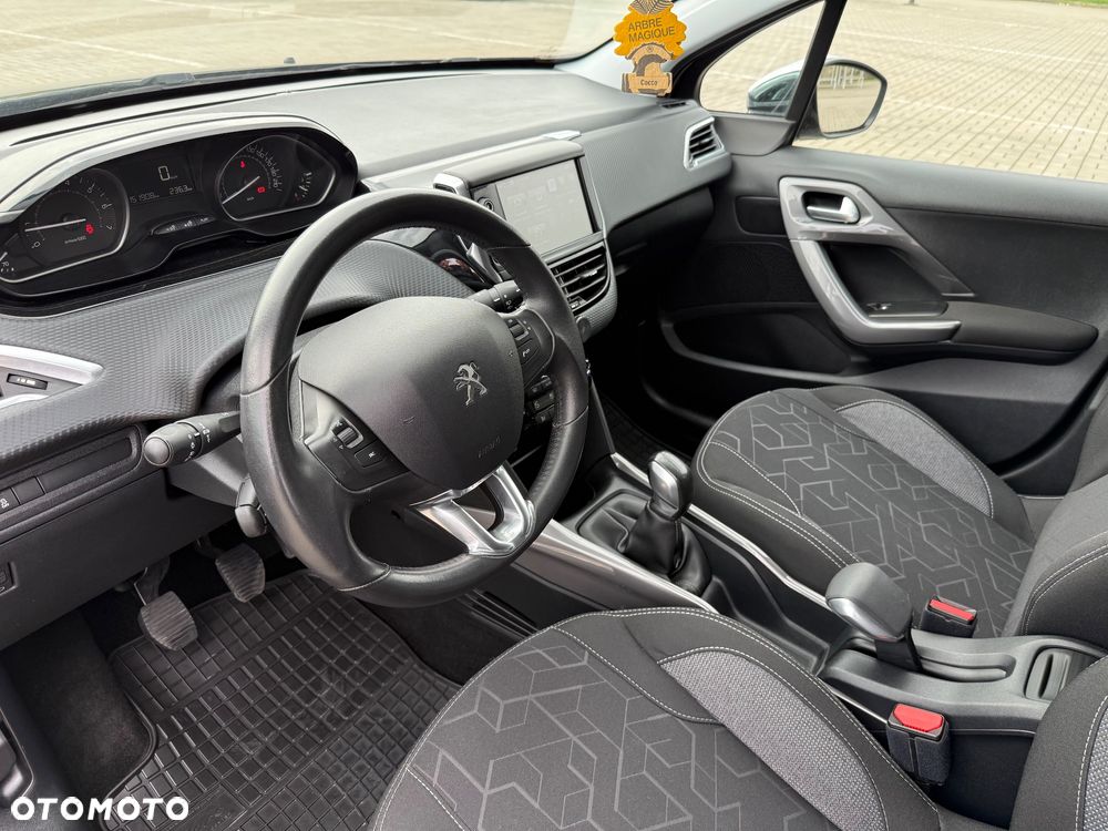 Peugeot 2008 PureTech 82 Style - 15