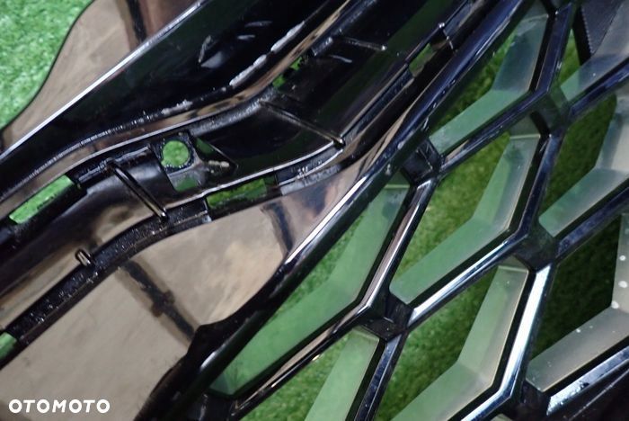 KIA SPORTAGE V GT LINE 21- atrapa grill pod kamerę - 10