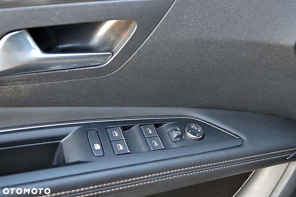 Peugeot 3008 - 11